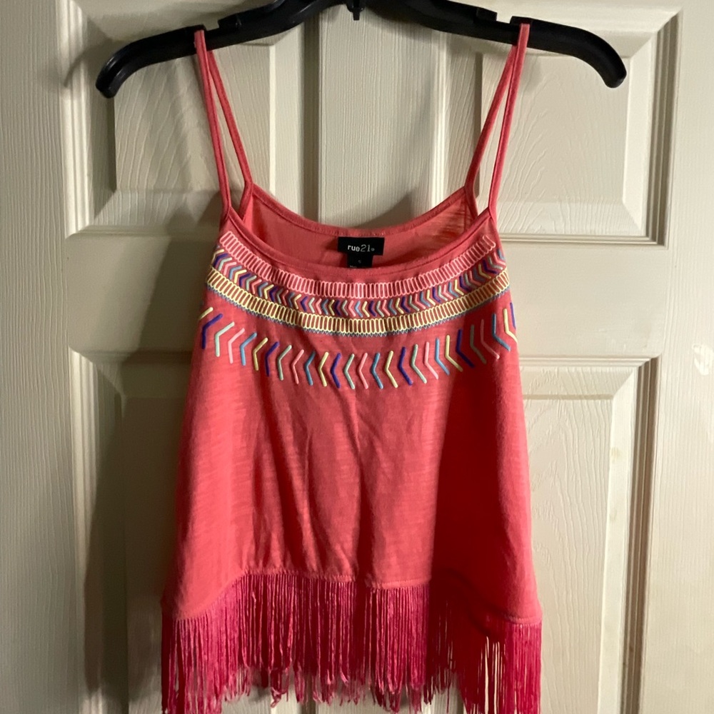 Salmon colored rue 21 tank crop top
